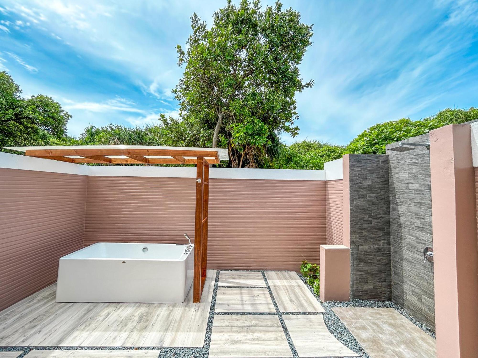 Kudafushi Resort & Spa Meedhoo  Ngoại thất bức ảnh